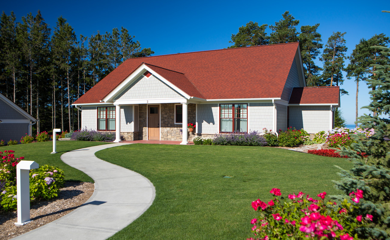 Cottage Front 2